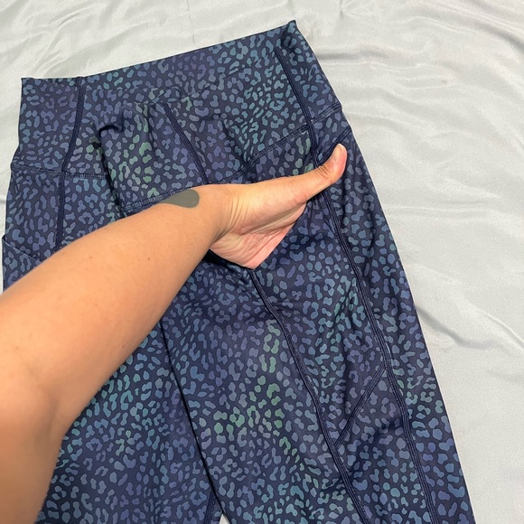 Fabletics leggings EUC - Picture 2 of 5